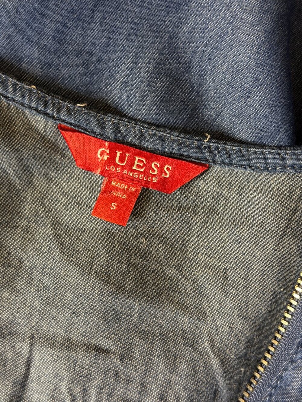 Guess Chambray Shirt Top Blouse Zip Front Roll Tab Sleeve Blue S NWOT - Picture 5 of 7
